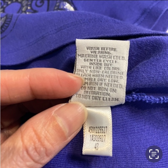 ZENERGY by CHICO’S Women's Short Sleeve Pattern Studded Shirt Purple Sz 1 (M/8) - Picture 7 of 14